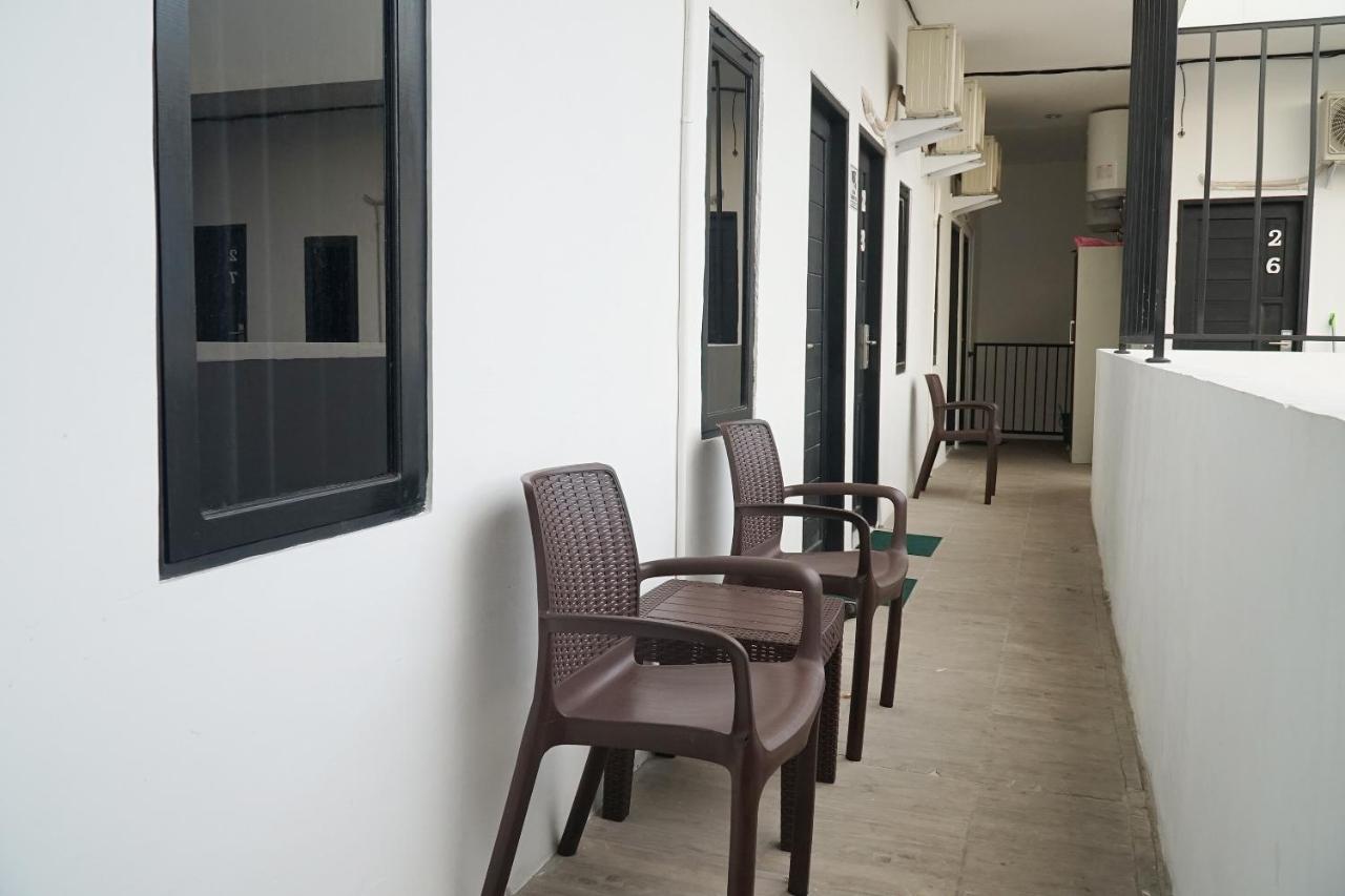Reddoorz At Sani Guest House Balikpapan Exterior photo