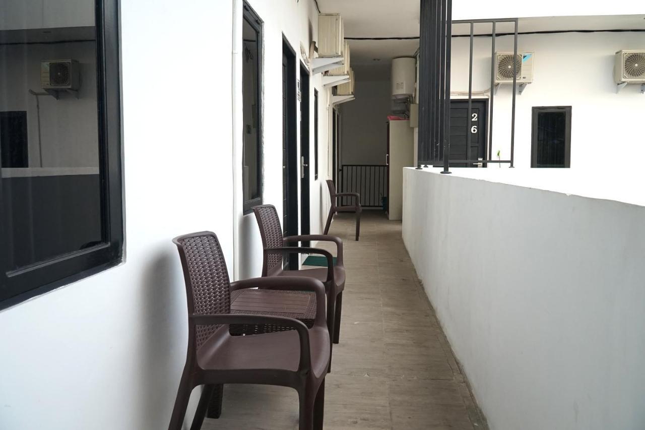 Reddoorz At Sani Guest House Balikpapan Exterior photo