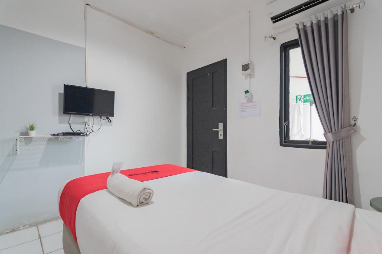 Reddoorz At Sani Guest House Balikpapan Exterior photo