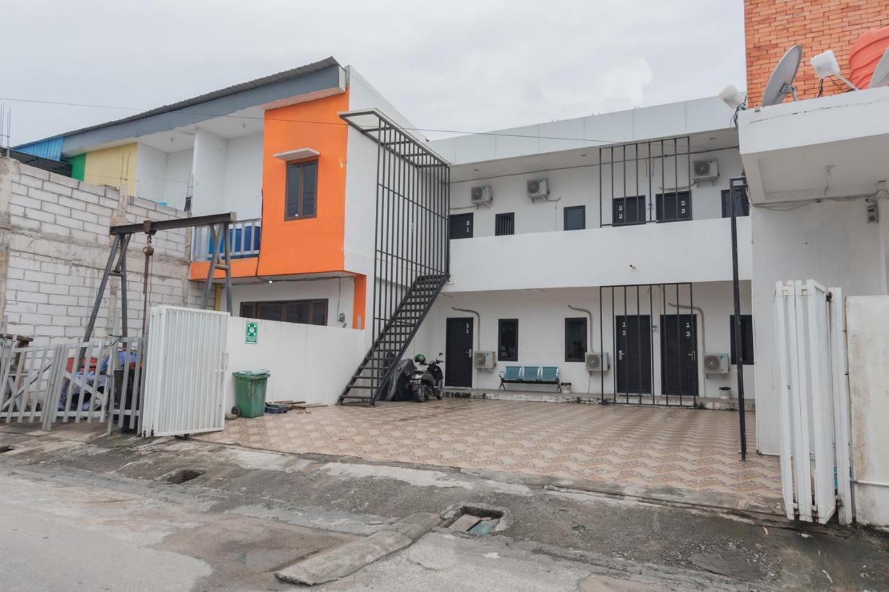 Reddoorz At Sani Guest House Balikpapan Exterior photo