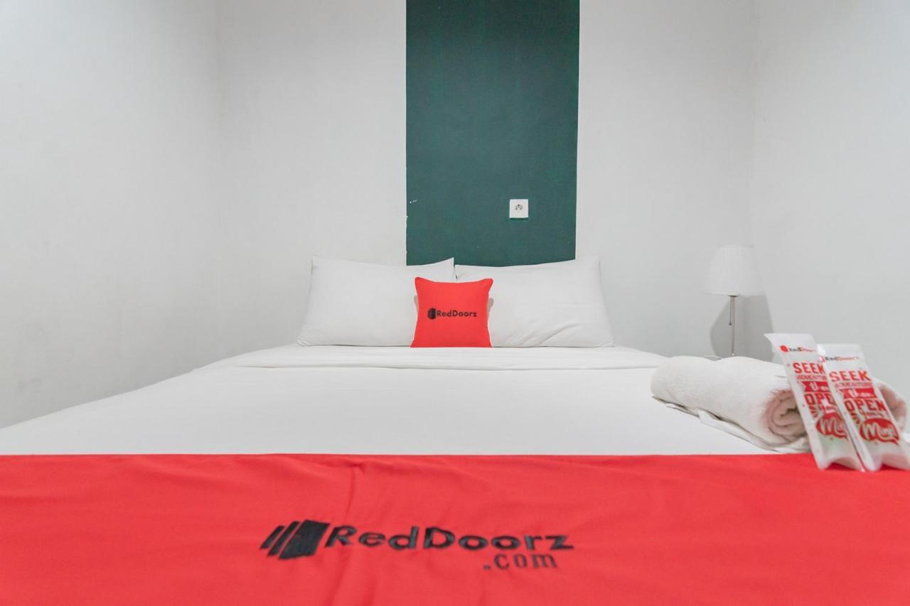Reddoorz At Sani Guest House Balikpapan Exterior photo