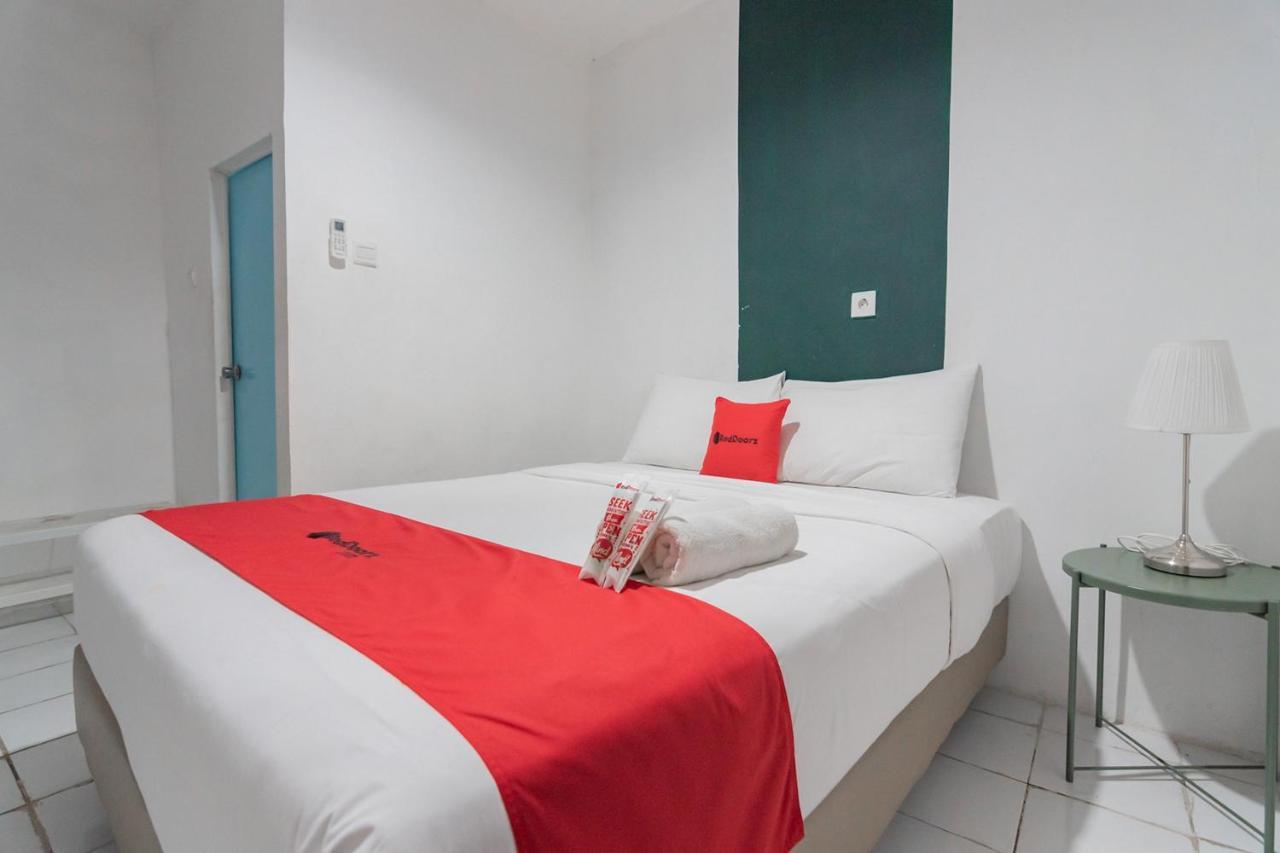 Reddoorz At Sani Guest House Balikpapan Exterior photo